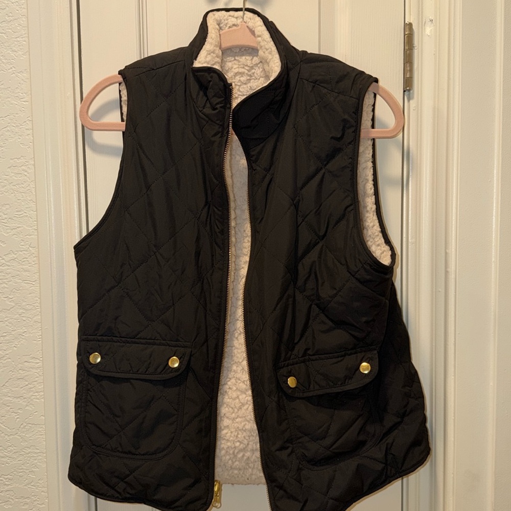 Black sherpa lined vest